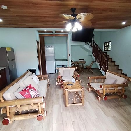 Bungalows Beachfront Hotel Пунта-Ува Экстерьер фото