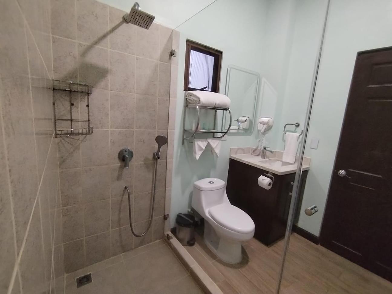 Bungalows Beachfront Hotel Пунта-Ува Экстерьер фото