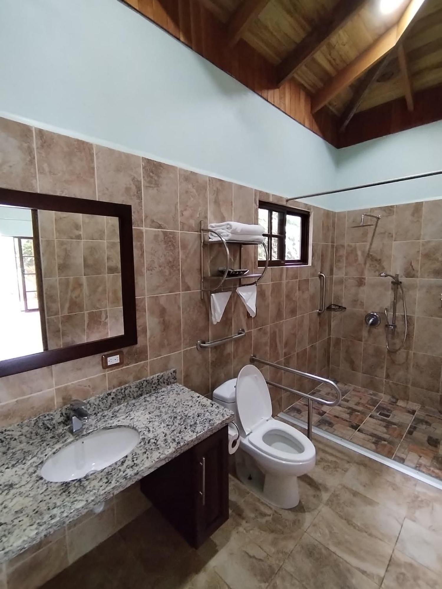 Bungalows Beachfront Hotel Пунта-Ува Экстерьер фото