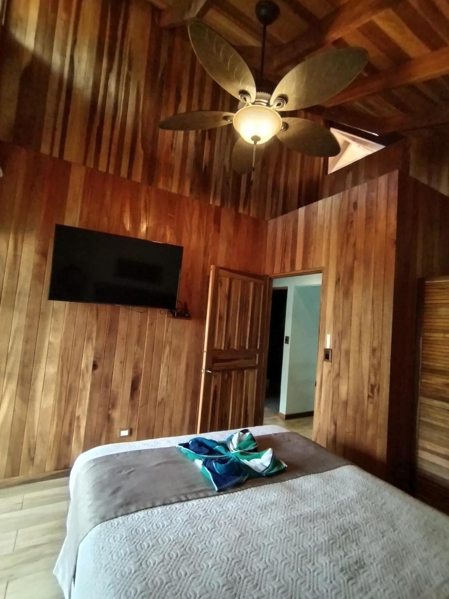 Bungalows Beachfront Hotel Пунта-Ува Экстерьер фото