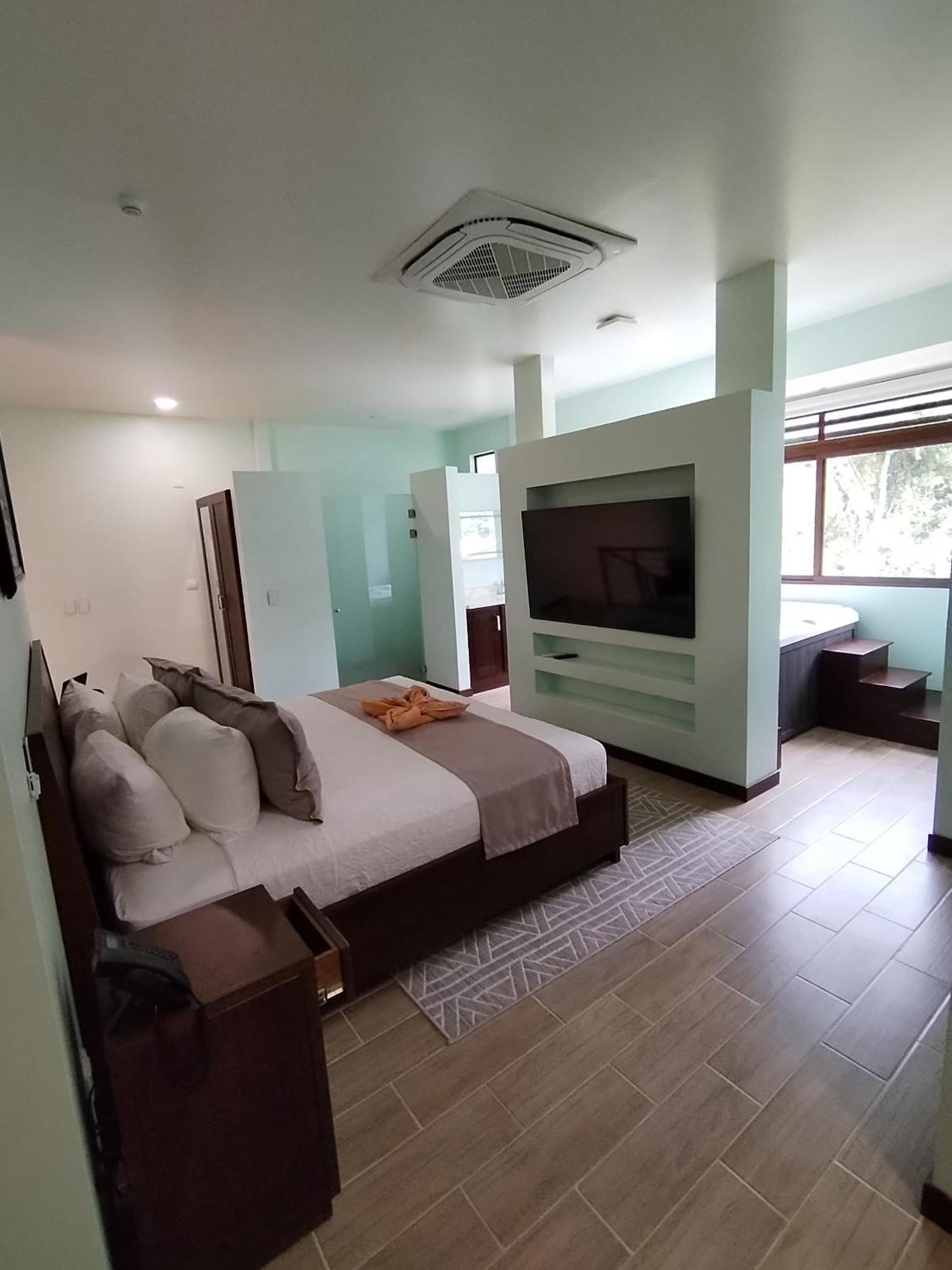 Bungalows Beachfront Hotel Пунта-Ува Экстерьер фото