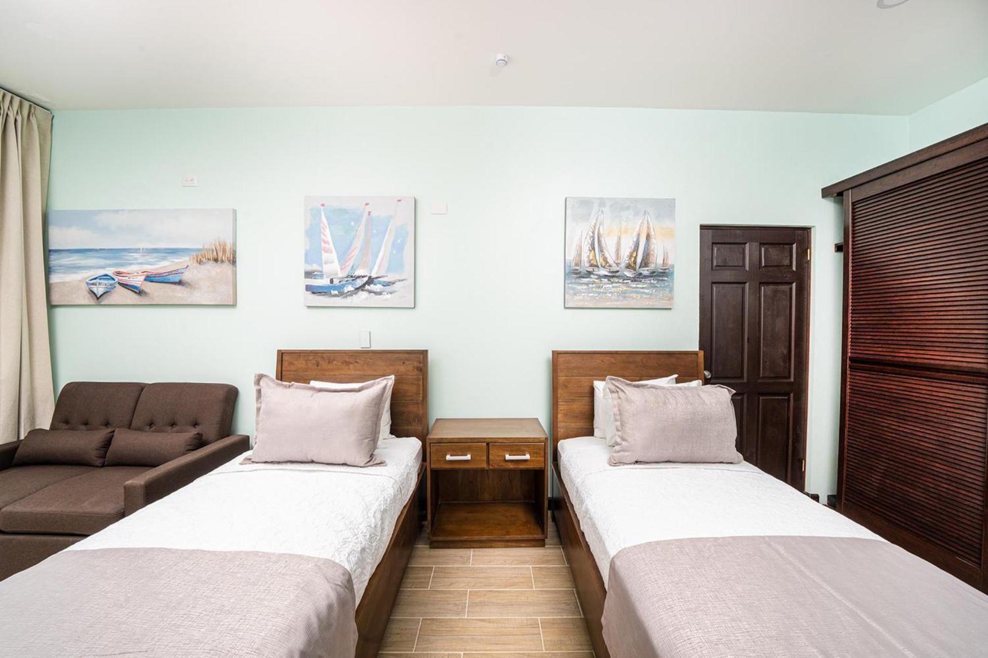 Bungalows Beachfront Hotel Пунта-Ува Экстерьер фото